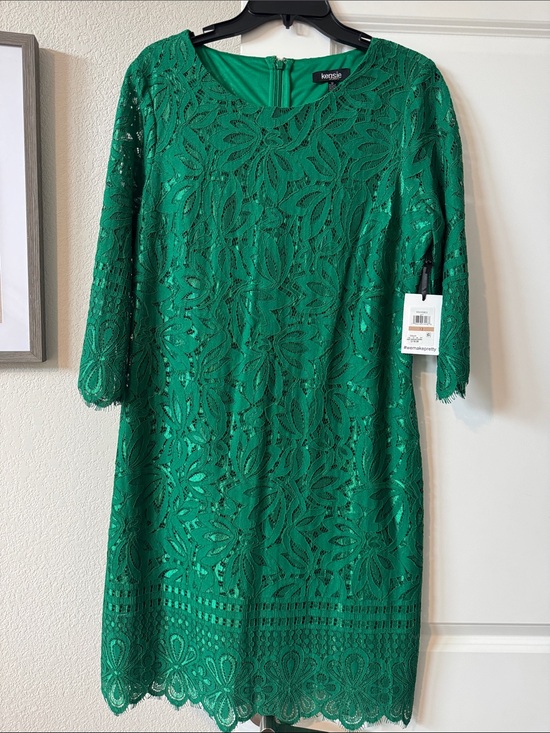 Kensie Dresses & Skirts - Kensie Emerald Green Lace Shift Midi Dress